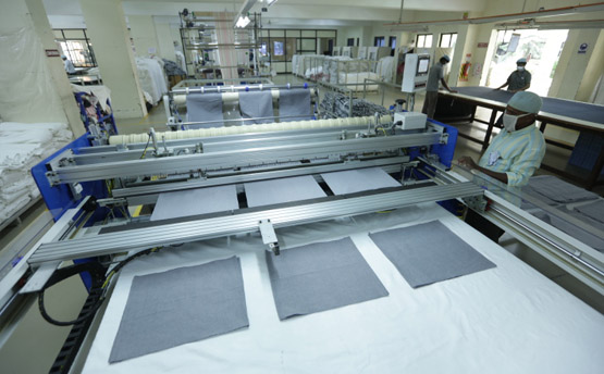 Automation Cross Cutting and Hemming